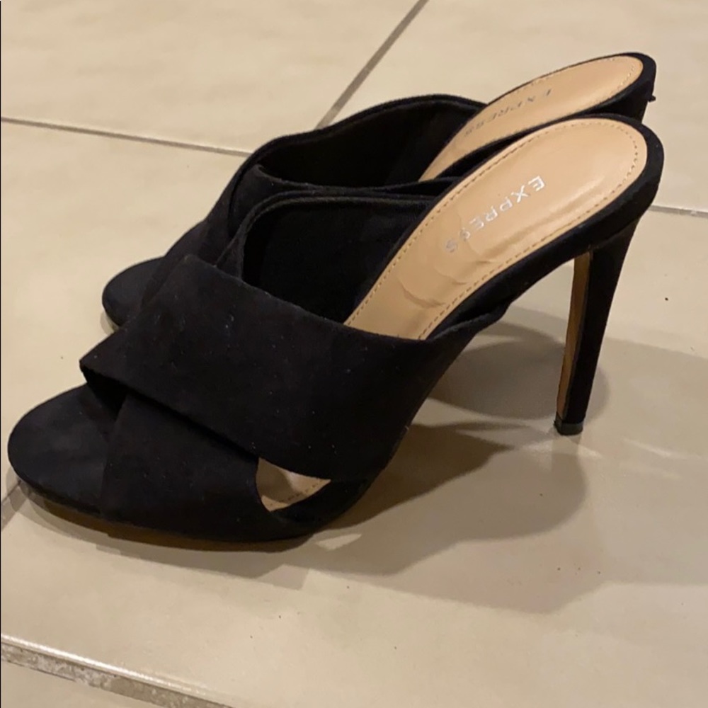 Express heels